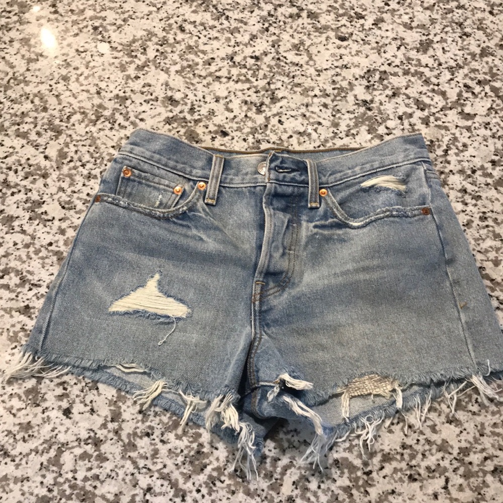 Levi’s cutoff shorts